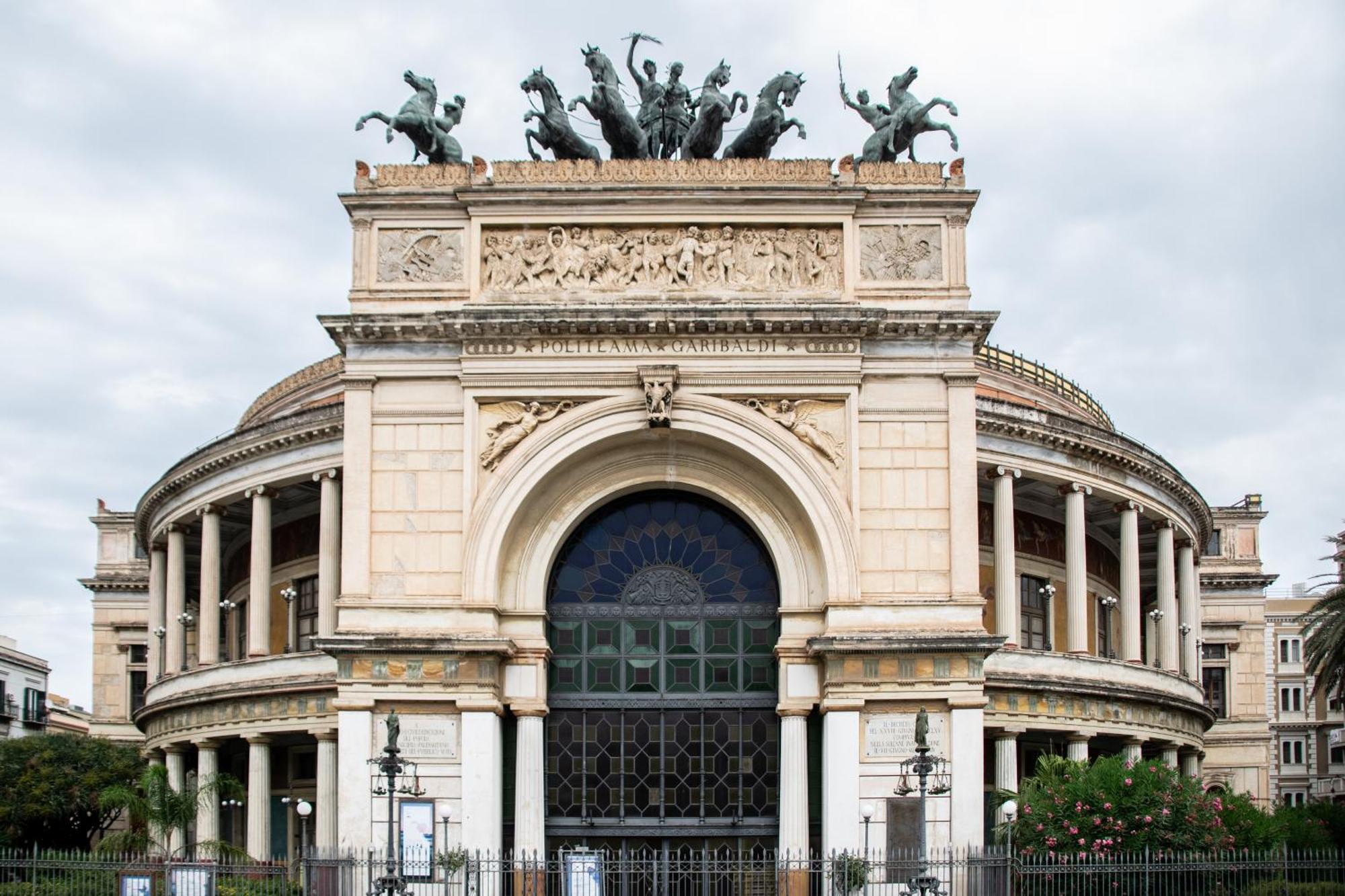 Politeama Crystal Rooms Palermo Exterior photo